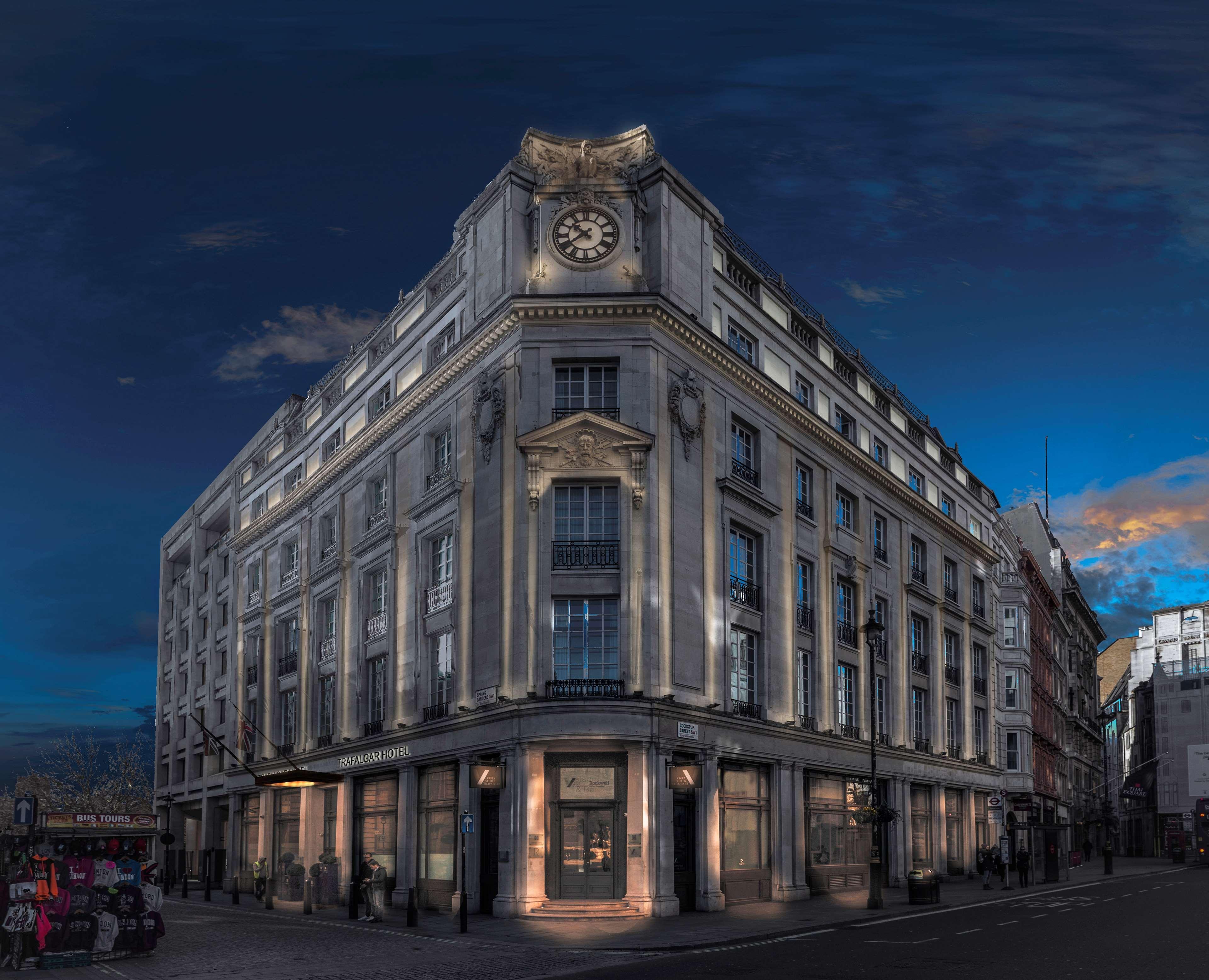 The Trafalgar St. James, London Curio Collection By Hilton Exteriör bild